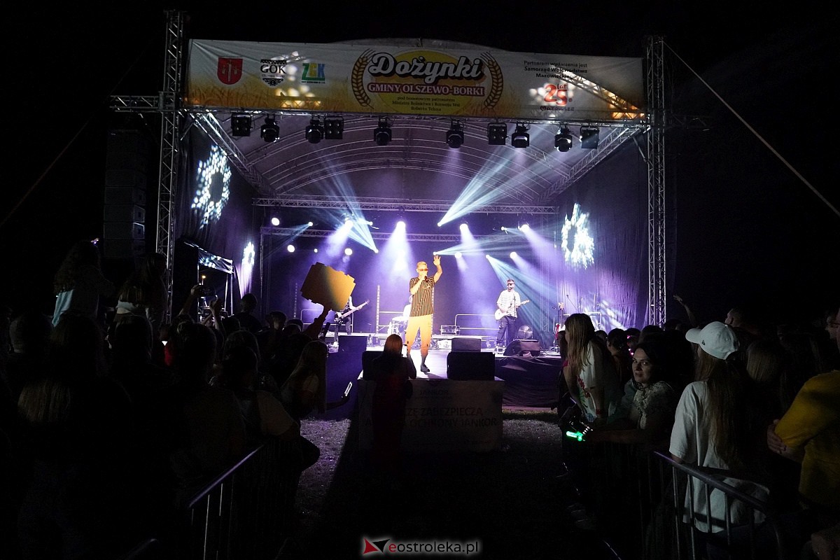 Spontan i Łobuzy na dożynkach w Olszewie-Borkach [26.08.2023] - zdjęcie #136 - eOstroleka.pl