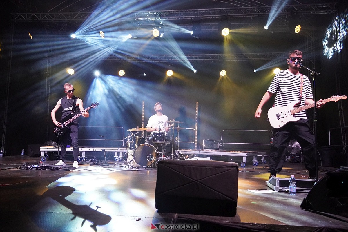 Spontan i Łobuzy na dożynkach w Olszewie-Borkach [26.08.2023] - zdjęcie #125 - eOstroleka.pl