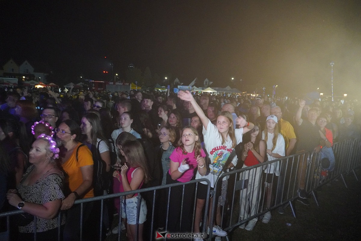 Spontan i Łobuzy na dożynkach w Olszewie-Borkach [26.08.2023] - zdjęcie #110 - eOstroleka.pl