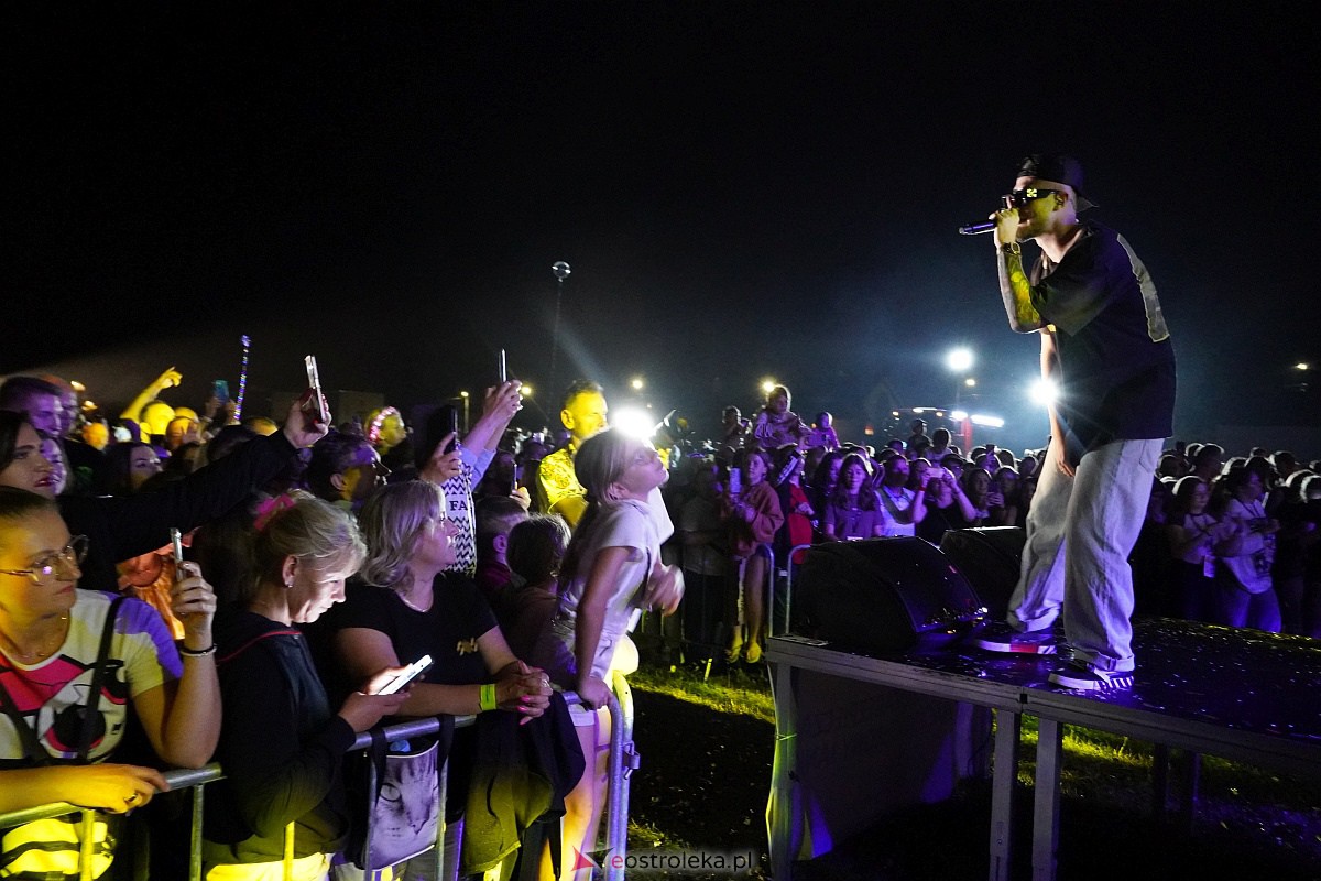 Spontan i Łobuzy na dożynkach w Olszewie-Borkach [26.08.2023] - zdjęcie #99 - eOstroleka.pl