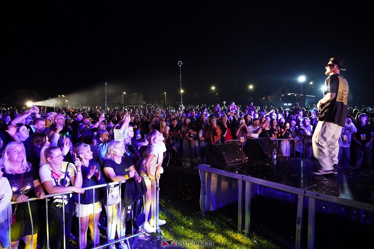 Spontan i Łobuzy na dożynkach w Olszewie-Borkach [26.08.2023] - zdjęcie #89 - eOstroleka.pl