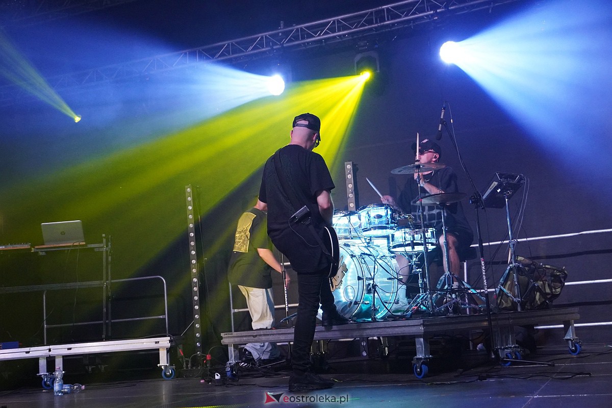 Spontan i Łobuzy na dożynkach w Olszewie-Borkach [26.08.2023] - zdjęcie #88 - eOstroleka.pl