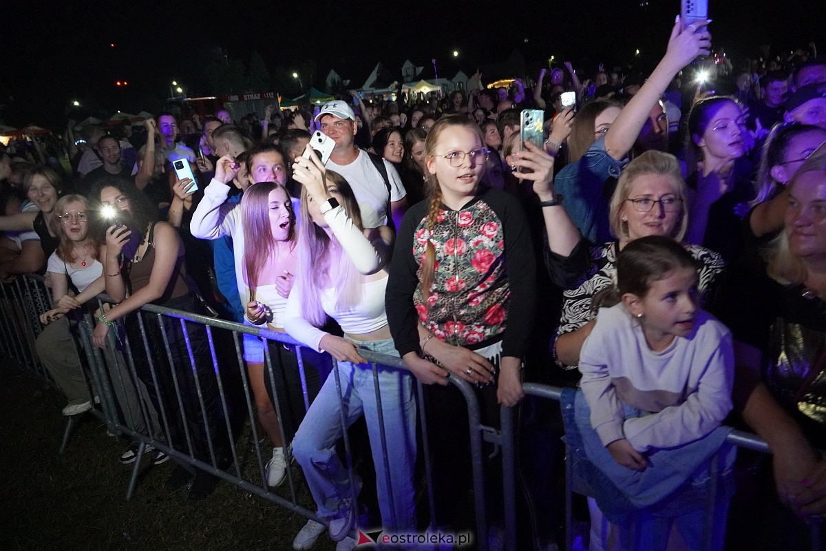 Spontan i Łobuzy na dożynkach w Olszewie-Borkach [26.08.2023] - zdjęcie #73 - eOstroleka.pl