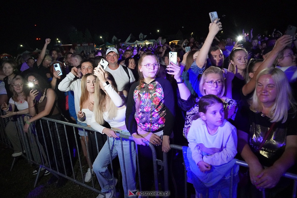 Spontan i Łobuzy na dożynkach w Olszewie-Borkach [26.08.2023] - zdjęcie #72 - eOstroleka.pl