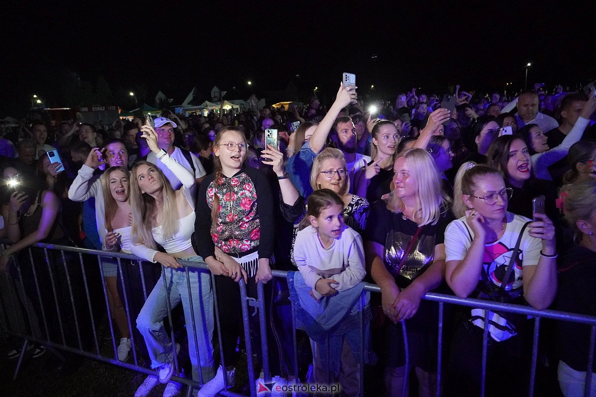 Spontan i Łobuzy na dożynkach w Olszewie-Borkach [26.08.2023] - zdjęcie #71 - eOstroleka.pl