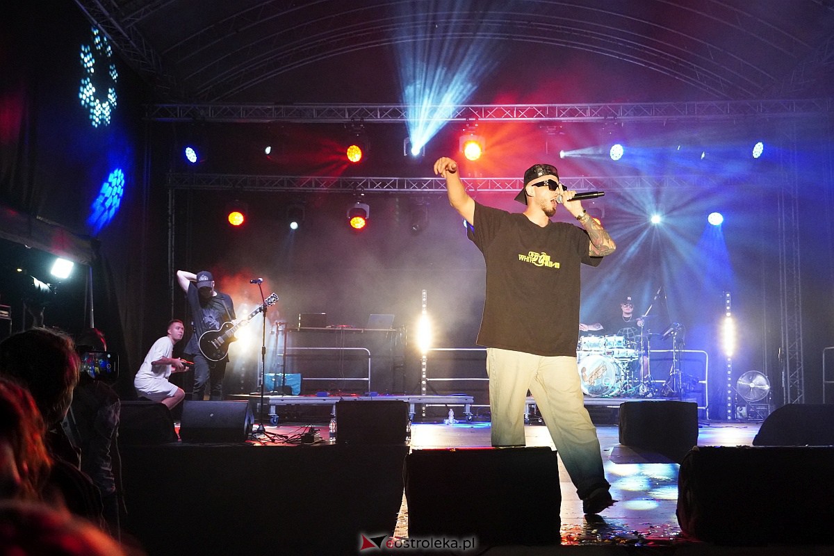 Spontan i Łobuzy na dożynkach w Olszewie-Borkach [26.08.2023] - zdjęcie #44 - eOstroleka.pl