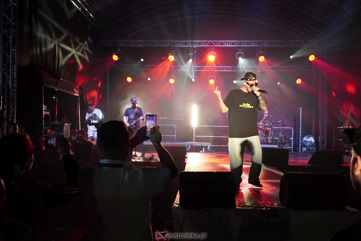 Spontan i Łobuzy na dożynkach w Olszewie-Borkach [26.08.2023] - zdjęcie #15 - eOstroleka.pl