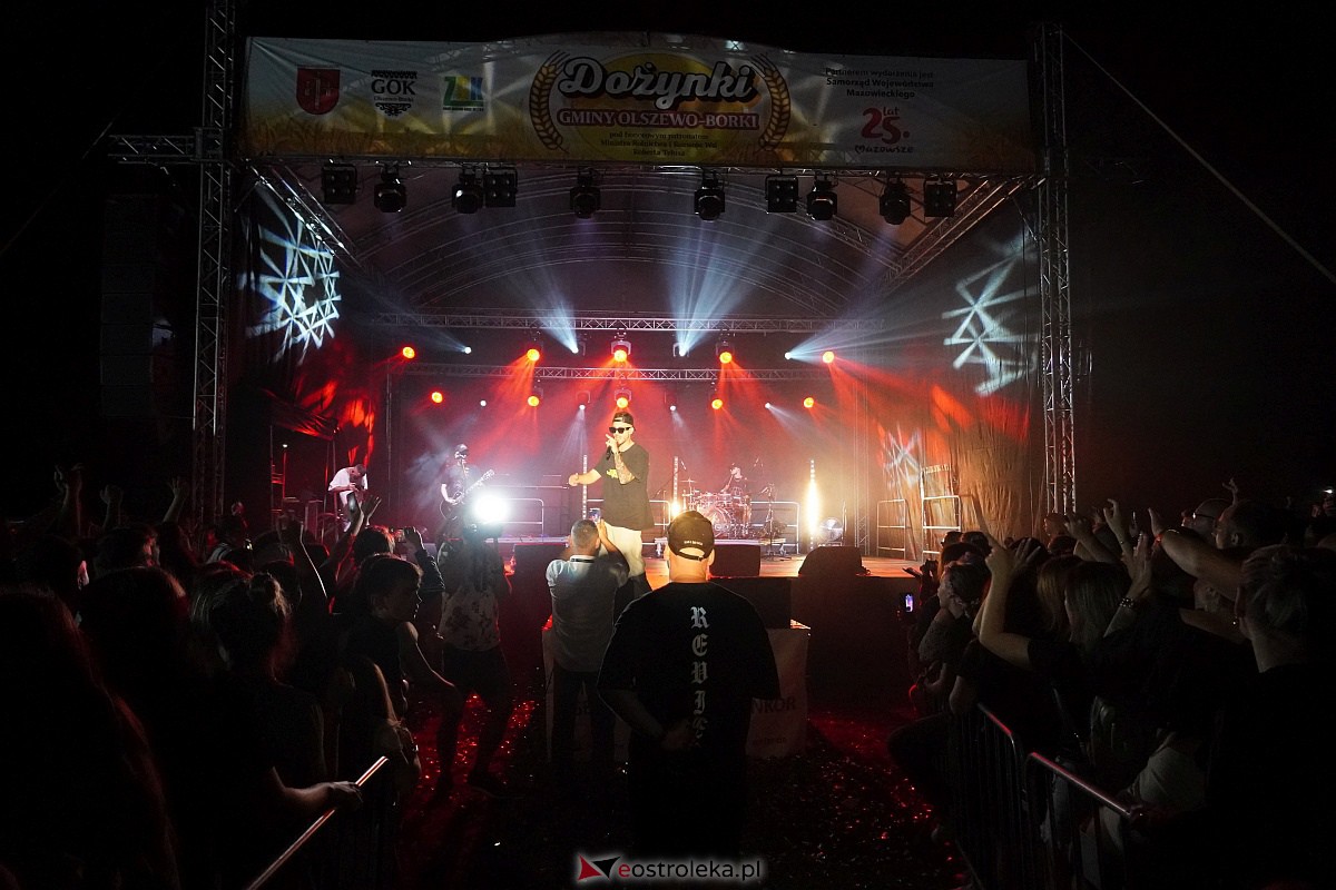 Spontan i Łobuzy na dożynkach w Olszewie-Borkach [26.08.2023] - zdjęcie #13 - eOstroleka.pl