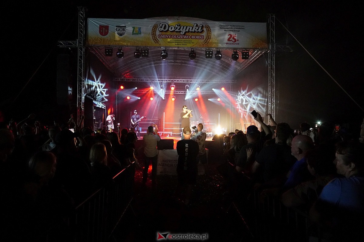 Spontan i Łobuzy na dożynkach w Olszewie-Borkach [26.08.2023] - zdjęcie #12 - eOstroleka.pl