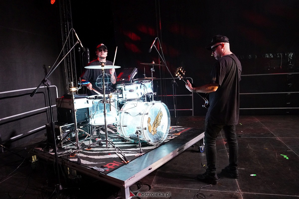 Spontan i Łobuzy na dożynkach w Olszewie-Borkach [26.08.2023] - zdjęcie #3 - eOstroleka.pl