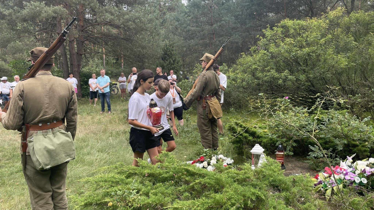 Rajd Rowerowy „Rowerem przez historię” [26.08.2023] - zdjęcie #47 - eOstroleka.pl