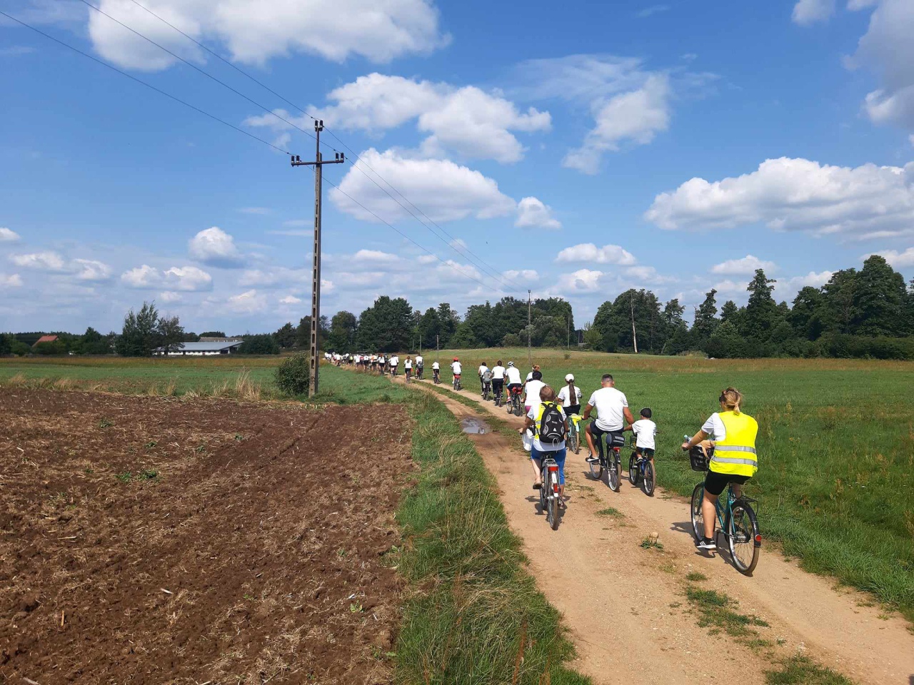Rajd Rowerowy „Rowerem przez historię” [26.08.2023] - zdjęcie #34 - eOstroleka.pl
