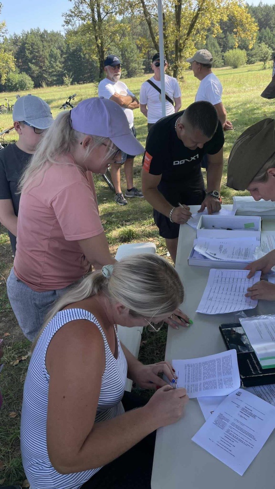 Rajd Rowerowy „Rowerem przez historię” [26.08.2023] - zdjęcie #16 - eOstroleka.pl