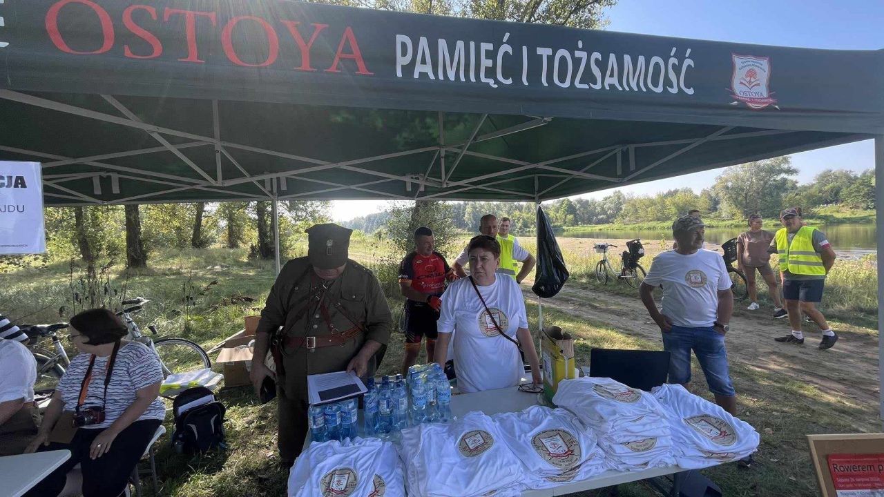 Rajd Rowerowy „Rowerem przez historię” [26.08.2023] - zdjęcie #13 - eOstroleka.pl