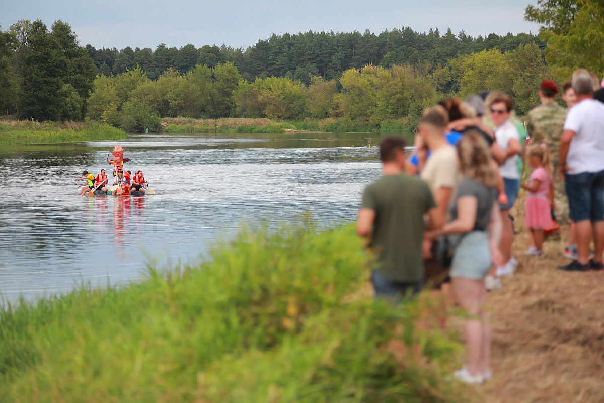Spływ na byle czym 2023 w Kamiance [27.08.2023] - zdjęcie #99 - eOstroleka.pl