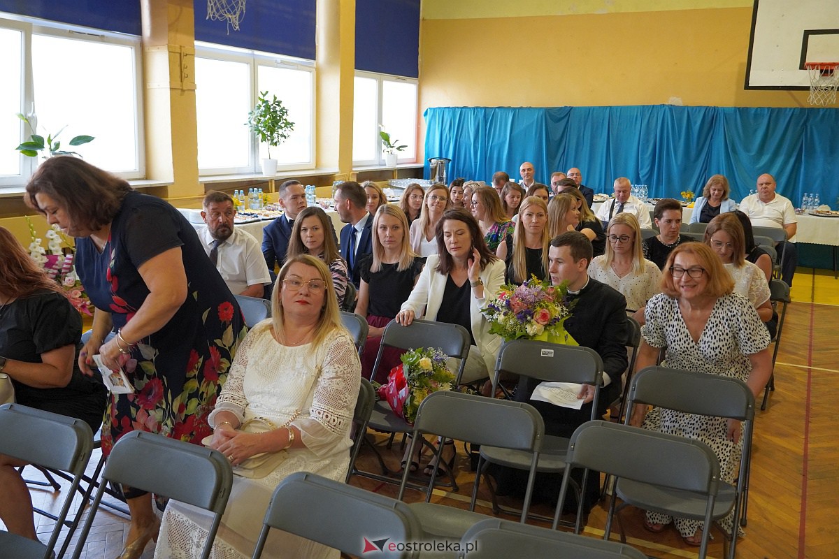 Uroczystość wręczania aktów nadania stopnia awansu nauczycielom mianowanym w Ostrołęce [28.08.2023] - zdjęcie #112 - eOstroleka.pl