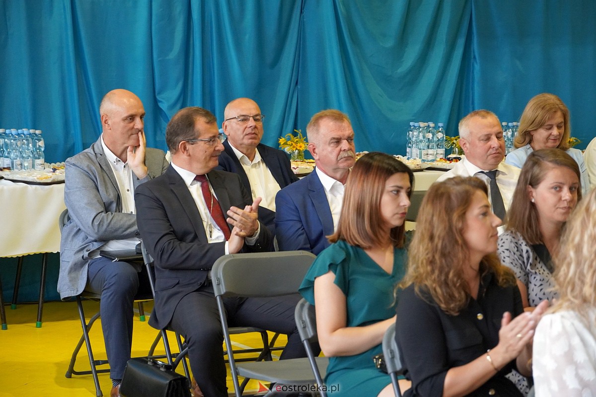 Uroczystość wręczania aktów nadania stopnia awansu nauczycielom mianowanym w Ostrołęce [28.08.2023] - zdjęcie #106 - eOstroleka.pl