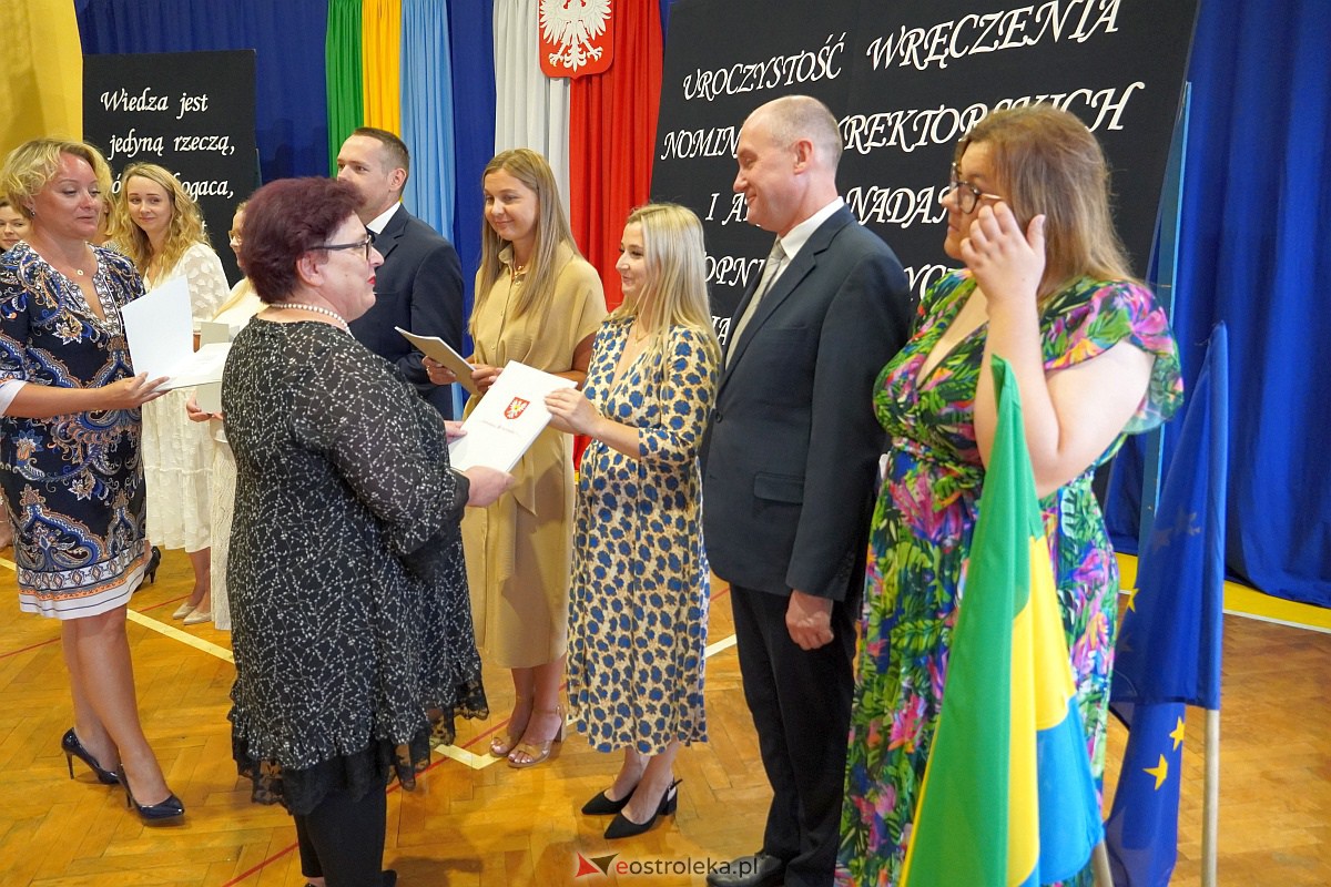 Uroczystość wręczania aktów nadania stopnia awansu nauczycielom mianowanym w Ostrołęce [28.08.2023] - zdjęcie #89 - eOstroleka.pl