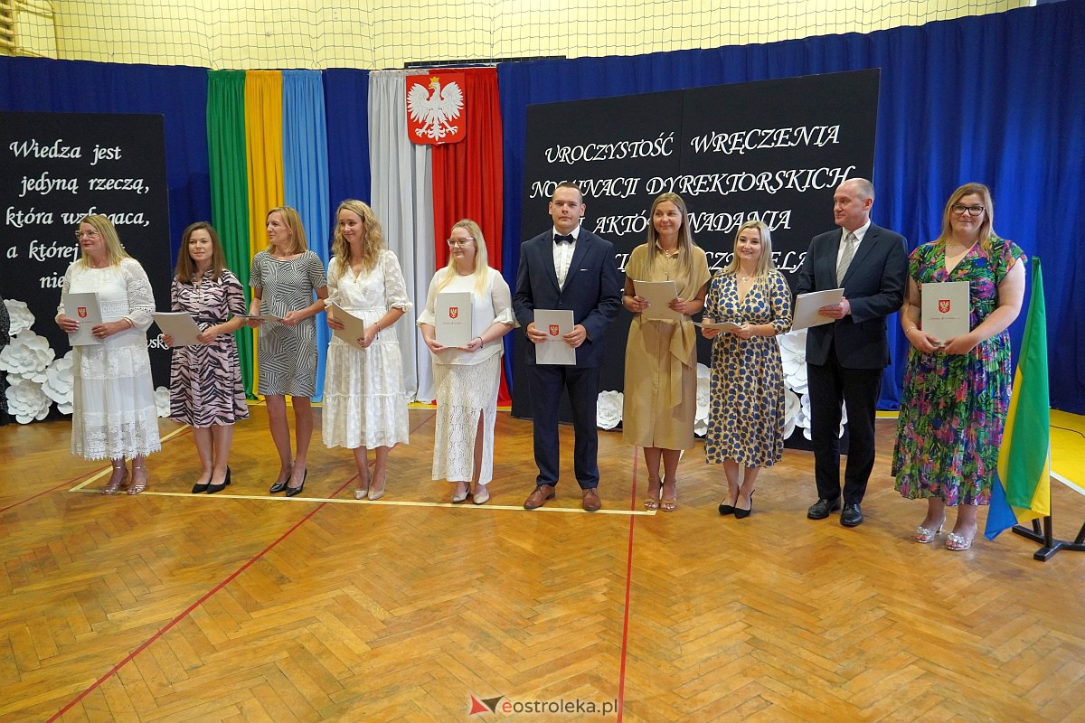 Uroczystość wręczania aktów nadania stopnia awansu nauczycielom mianowanym w Ostrołęce [28.08.2023] - zdjęcie #84 - eOstroleka.pl