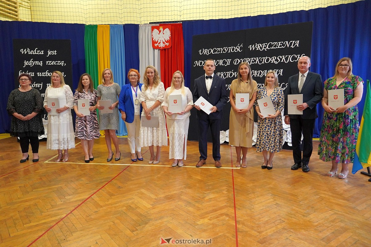 Uroczystość wręczania aktów nadania stopnia awansu nauczycielom mianowanym w Ostrołęce [28.08.2023] - zdjęcie #83 - eOstroleka.pl