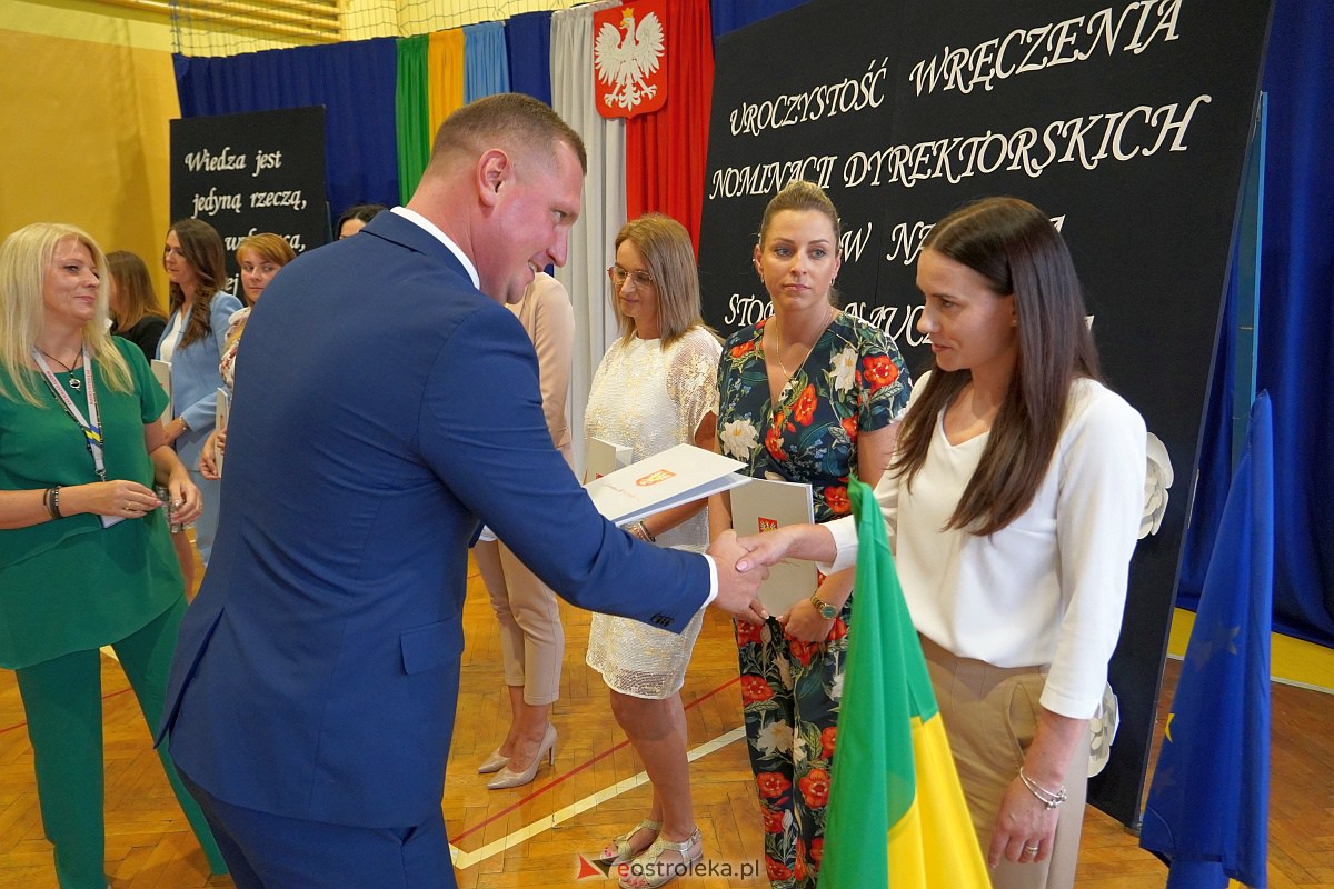 Uroczystość wręczania aktów nadania stopnia awansu nauczycielom mianowanym w Ostrołęce [28.08.2023] - zdjęcie #72 - eOstroleka.pl