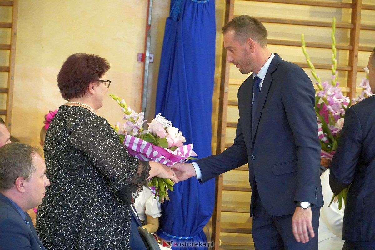 Uroczystość wręczania aktów nadania stopnia awansu nauczycielom mianowanym w Ostrołęce [28.08.2023] - zdjęcie #22 - eOstroleka.pl