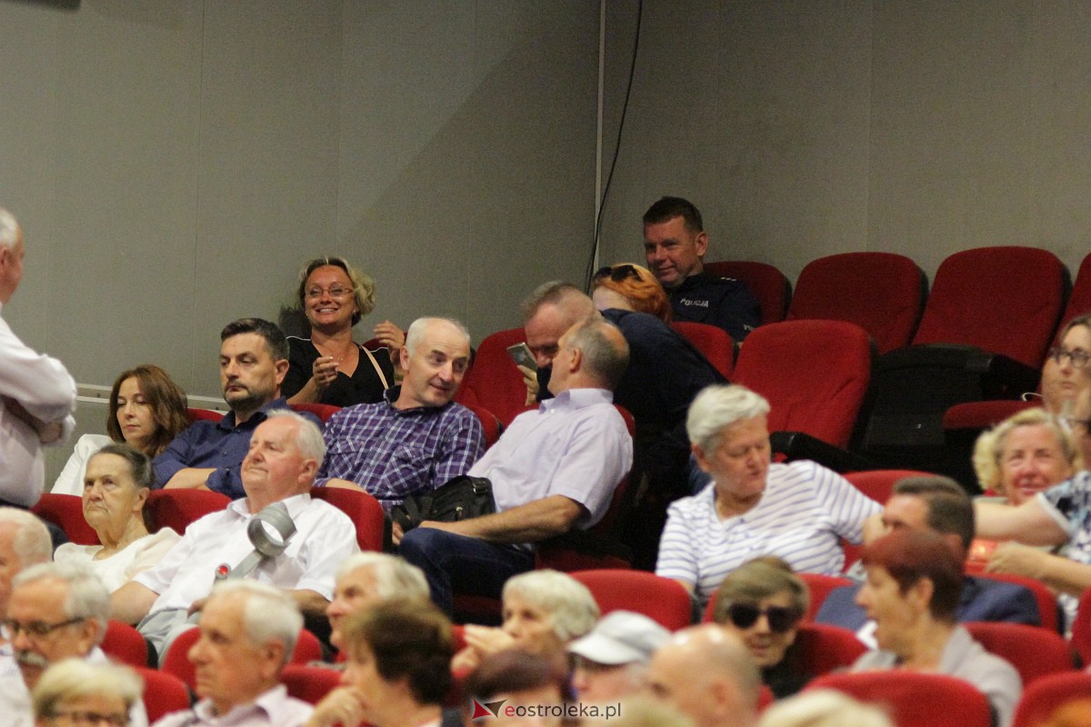 Minister Edukacji i Nauki Przemysław Czarnek w Ostrołęce [28.08.2023] - zdjęcie #53 - eOstroleka.pl