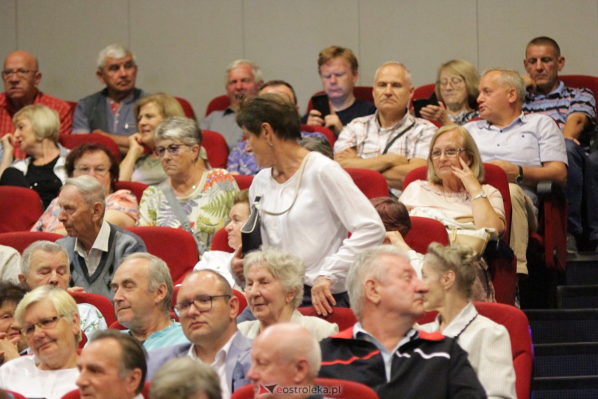 Minister Edukacji i Nauki Przemysław Czarnek w Ostrołęce [28.08.2023] - zdjęcie #46 - eOstroleka.pl