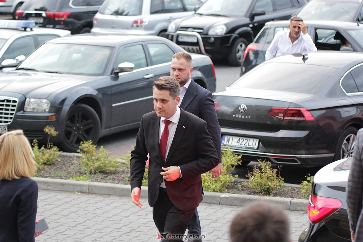 Minister Edukacji i Nauki Przemysław Czarnek w Ostrołęce [28.08.2023] - zdjęcie #41 - eOstroleka.pl