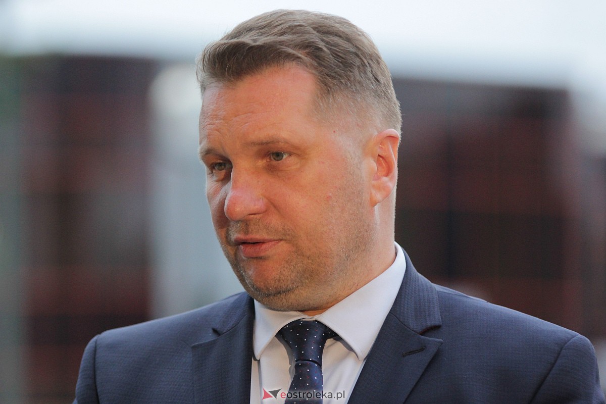 Minister Edukacji i Nauki Przemysław Czarnek w Ostrołęce [28.08.2023] - zdjęcie #33 - eOstroleka.pl