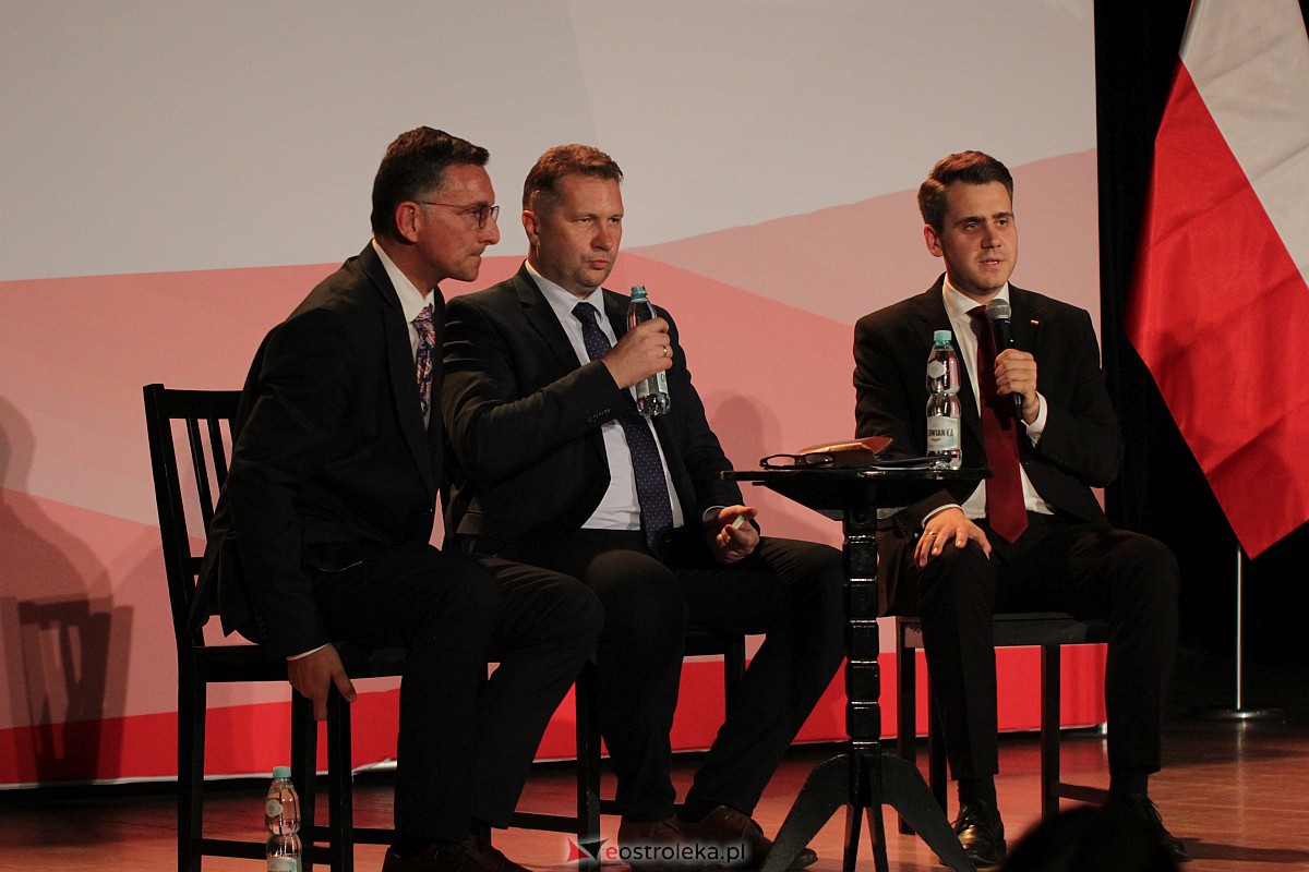 Minister Edukacji i Nauki Przemysław Czarnek w Ostrołęce [28.08.2023] - zdjęcie #19 - eOstroleka.pl
