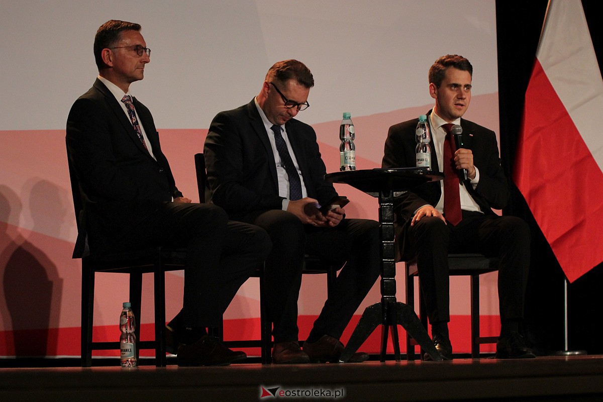 Minister Edukacji i Nauki Przemysław Czarnek w Ostrołęce [28.08.2023] - zdjęcie #18 - eOstroleka.pl