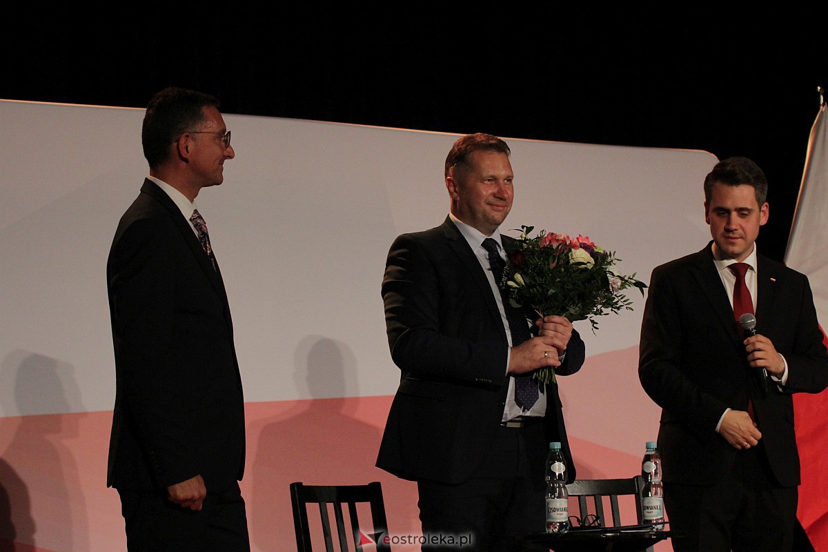 Minister Edukacji i Nauki Przemysław Czarnek w Ostrołęce [28.08.2023] - zdjęcie #9 - eOstroleka.pl
