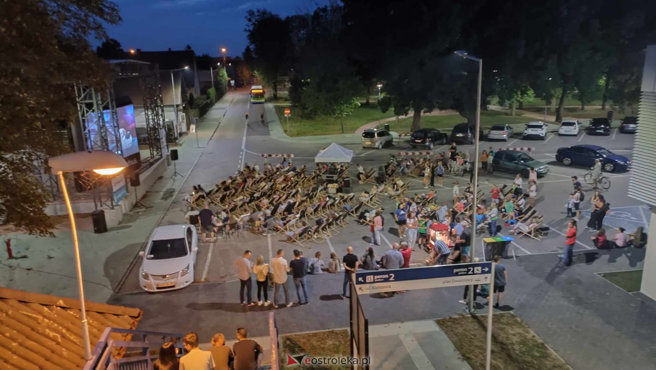 Kino letnie w Ostrołęce. Seans na osiedlu Stacja [29.08.2023] - zdjęcie #84 - eOstroleka.pl