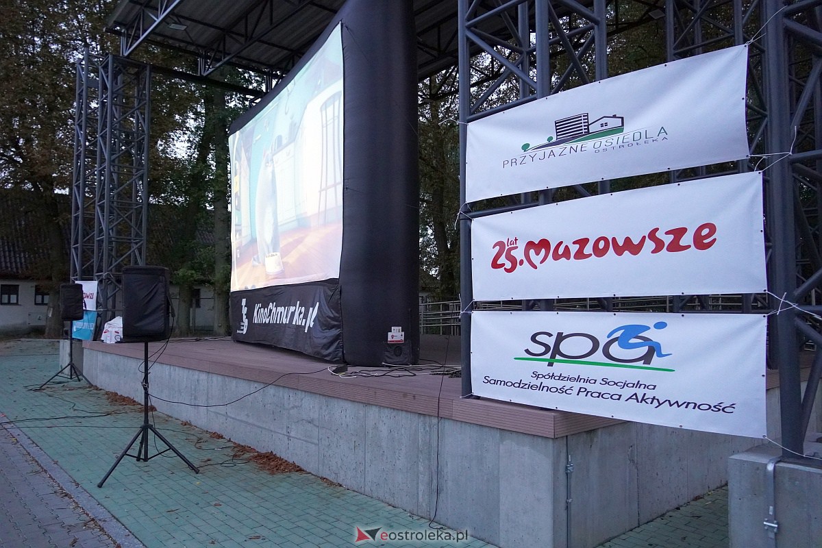 Kino letnie w Ostrołęce. Seans na osiedlu Stacja [29.08.2023] - zdjęcie #69 - eOstroleka.pl