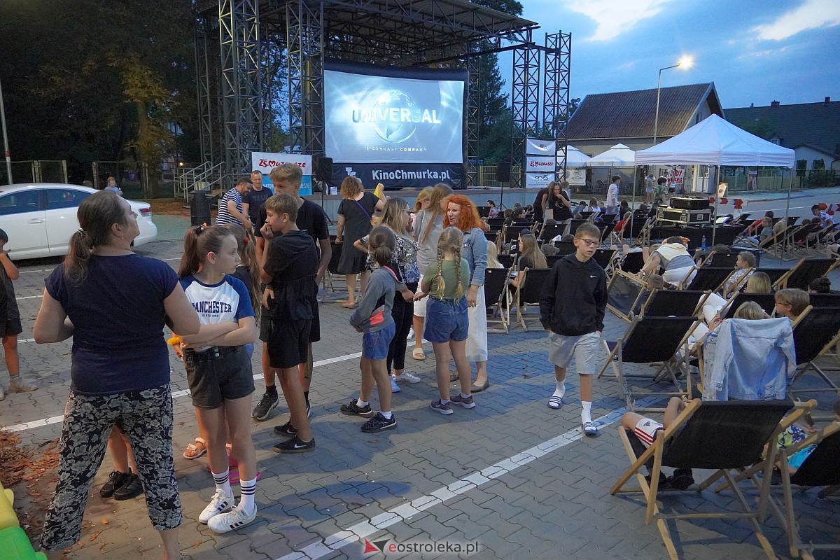 Kino letnie w Ostrołęce. Seans na osiedlu Stacja [29.08.2023] - zdjęcie #57 - eOstroleka.pl