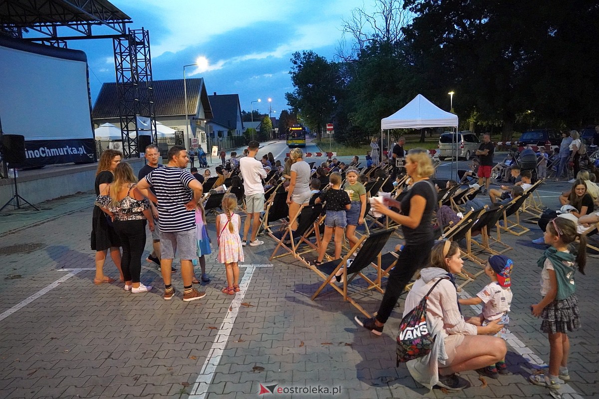 Kino letnie w Ostrołęce. Seans na osiedlu Stacja [29.08.2023] - zdjęcie #46 - eOstroleka.pl