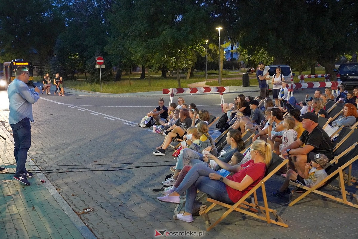 Kino letnie w Ostrołęce. Seans na osiedlu Stacja [29.08.2023] - zdjęcie #32 - eOstroleka.pl