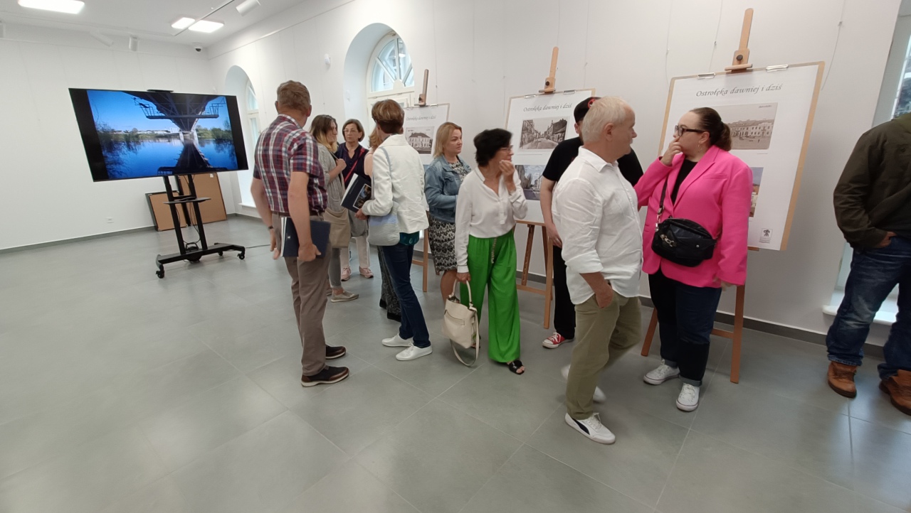 Ostrołęka dawniej i dziś. Promocja fotoksiążki [31.08.2023] - zdjęcie #9 - eOstroleka.pl