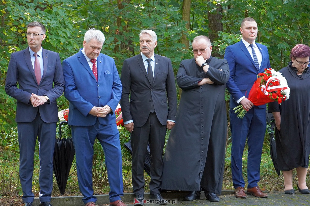 Obchody 84. rocznicy wybuchu II wojny światowej w Ostrołęce [1.09.2023] - zdjęcie #66 - eOstroleka.pl