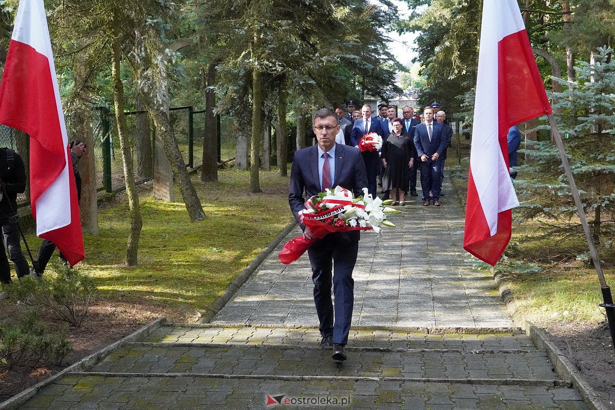 Obchody 84. rocznicy wybuchu II wojny światowej w Ostrołęce [1.09.2023] - zdjęcie #58 - eOstroleka.pl