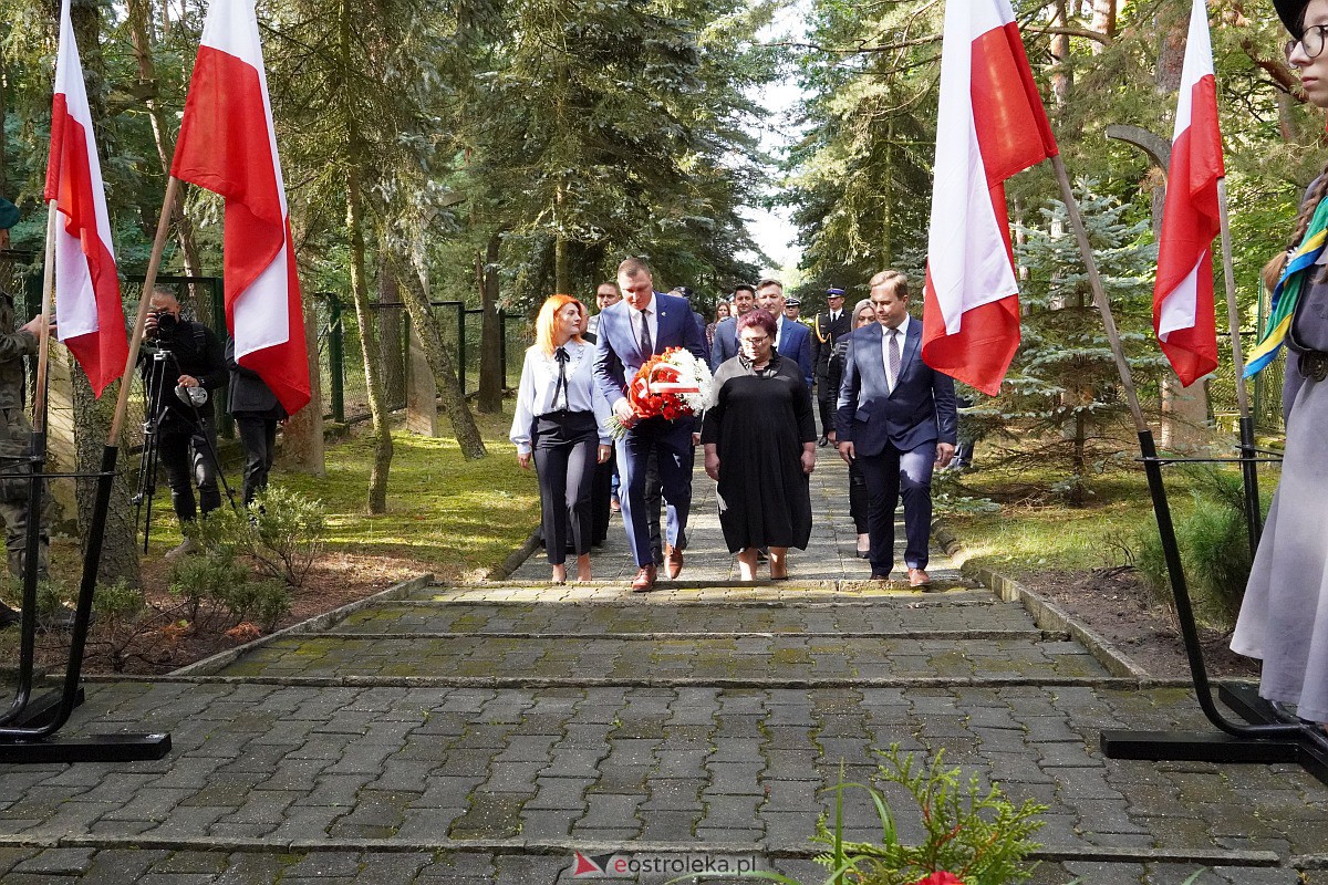 Obchody 84. rocznicy wybuchu II wojny światowej w Ostrołęce [1.09.2023] - zdjęcie #55 - eOstroleka.pl