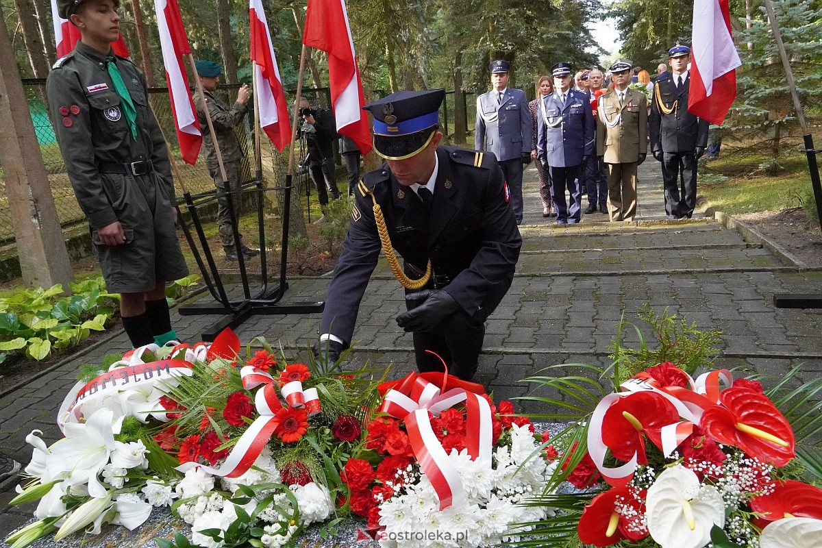 Obchody 84. rocznicy wybuchu II wojny światowej w Ostrołęce [1.09.2023] - zdjęcie #45 - eOstroleka.pl