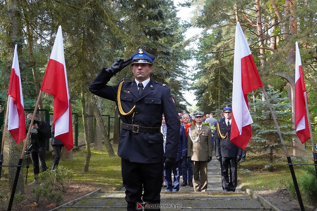 Obchody 84. rocznicy wybuchu II wojny światowej w Ostrołęce [1.09.2023] - zdjęcie #45 - eOstroleka.pl