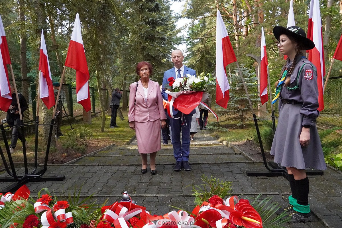 Obchody 84. rocznicy wybuchu II wojny światowej w Ostrołęce [1.09.2023] - zdjęcie #37 - eOstroleka.pl