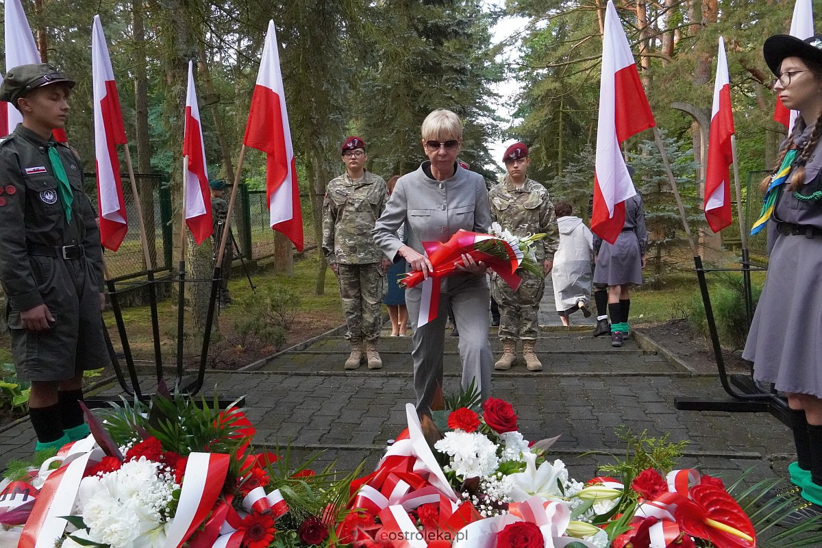 Obchody 84. rocznicy wybuchu II wojny światowej w Ostrołęce [1.09.2023] - zdjęcie #30 - eOstroleka.pl