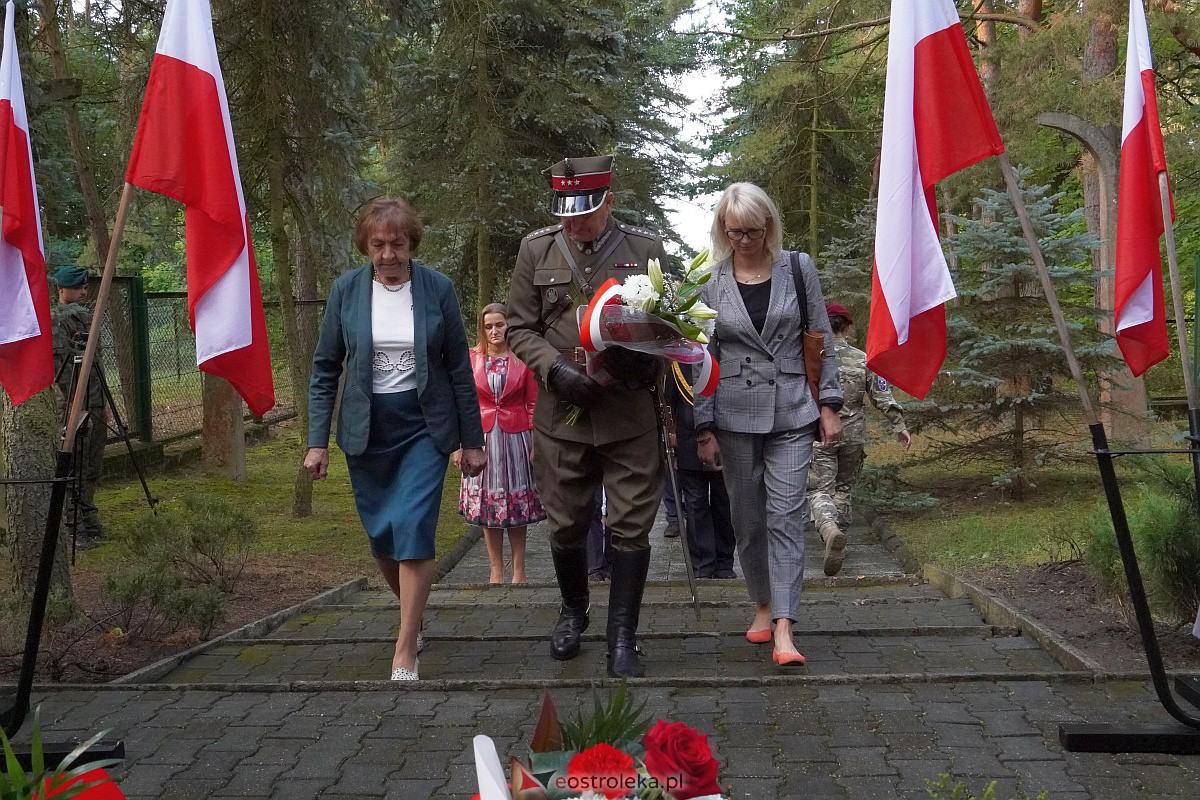 Obchody 84. rocznicy wybuchu II wojny światowej w Ostrołęce [1.09.2023] - zdjęcie #27 - eOstroleka.pl