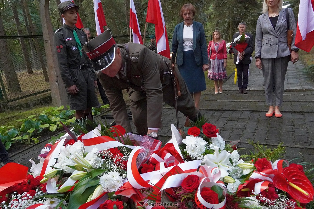 Obchody 84. rocznicy wybuchu II wojny światowej w Ostrołęce [1.09.2023] - zdjęcie #24 - eOstroleka.pl