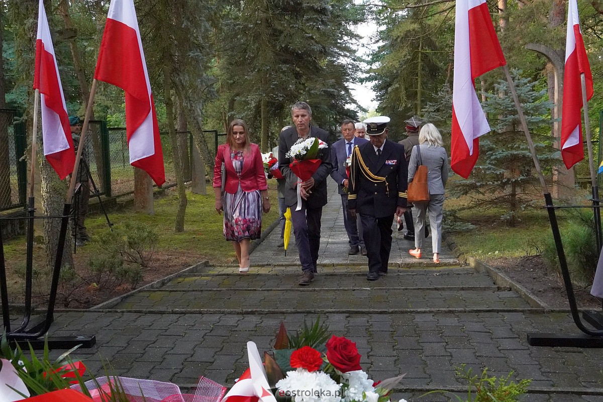 Obchody 84. rocznicy wybuchu II wojny światowej w Ostrołęce [1.09.2023] - zdjęcie #22 - eOstroleka.pl