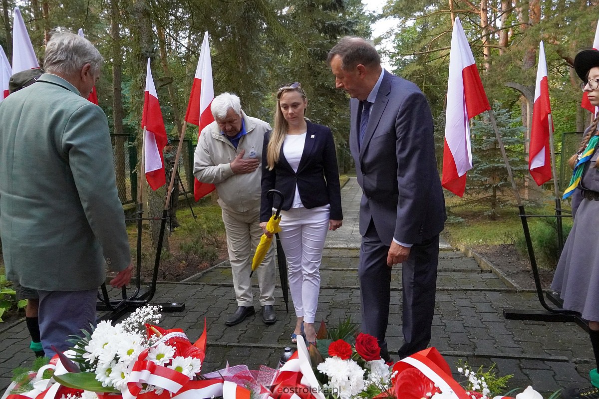 Obchody 84. rocznicy wybuchu II wojny światowej w Ostrołęce [1.09.2023] - zdjęcie #10 - eOstroleka.pl